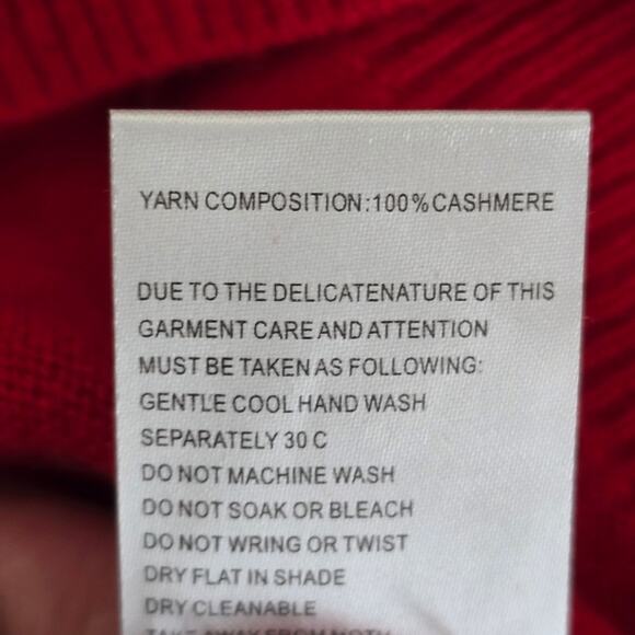 NWT Women's Red Cashmere Sweater M Mock Neck Classic Holiday Christmas Luxury - Picture 6 of 7